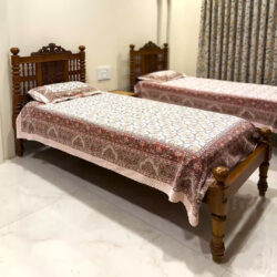 Anandha Padma Bed