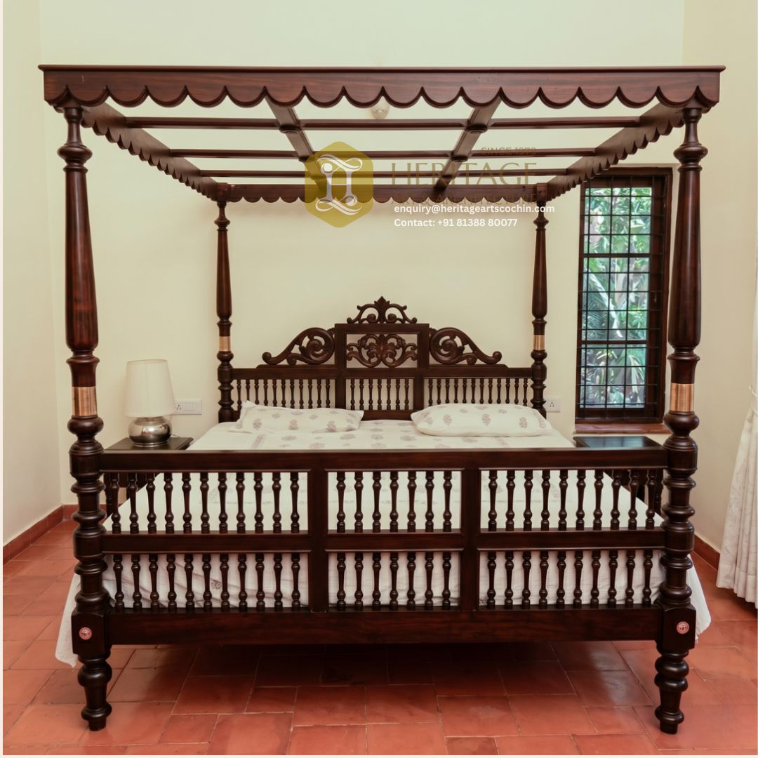 Svara Regal Canopy Bed