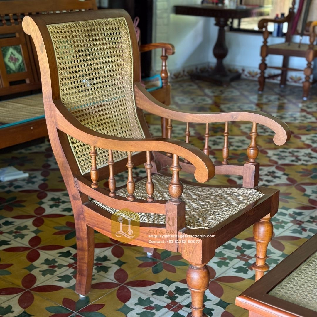 Neithal chair