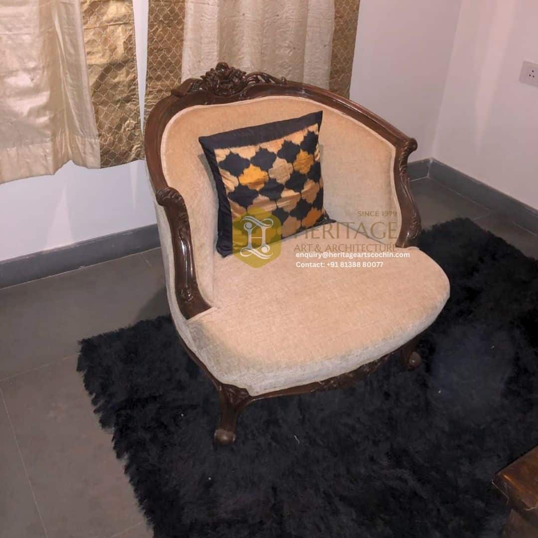 Simha Pratibha Singhasana Diwan Chair Set